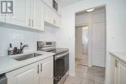 2322 - 633 BAY STREET Toronto