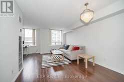 2322 - 633 BAY STREET Toronto