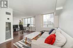 2322 - 633 BAY STREET Toronto