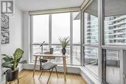 910 - 218 QUEENS QUAY W Toronto