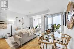 910 - 218 QUEENS QUAY W Toronto