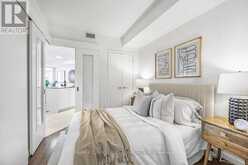 910 - 218 QUEENS QUAY W Toronto