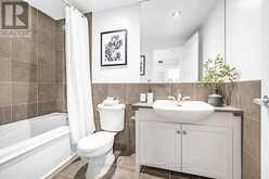 910 - 218 QUEENS QUAY W Toronto