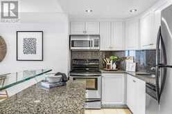 910 - 218 QUEENS QUAY W Toronto