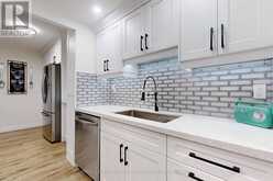 301 - 820 BURNHAMTHORPE ROAD Toronto