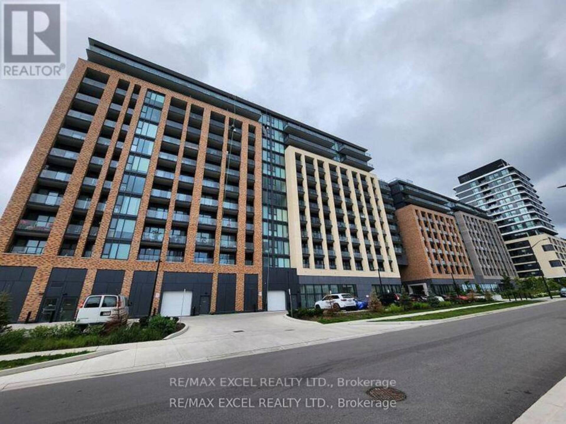 524 - 100 EAGLE ROCK WAY Vaughan