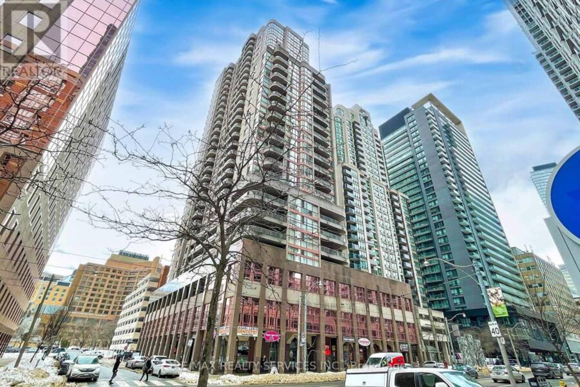 1007 - 736 BAY STREET Toronto