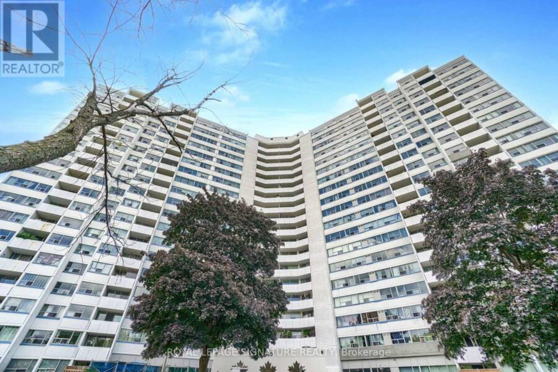 904 - 530 LOLITA GARDENS Mississauga