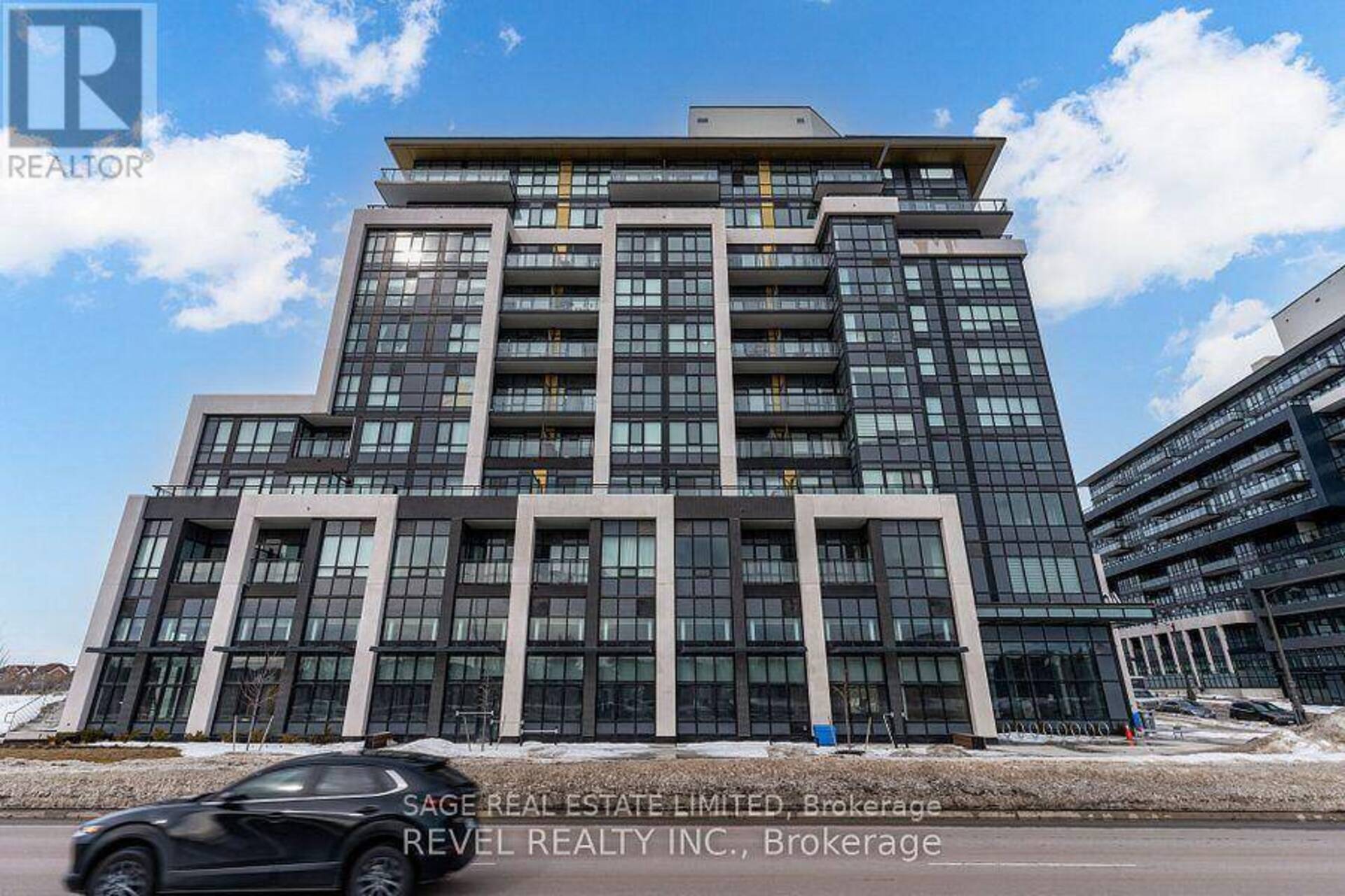 426 - 405 DUNDAS STREET W Oakville