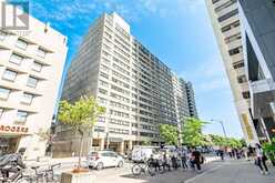 R101 - 360 BLOOR STREET E Toronto