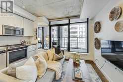 320 - 111 BATHURST STREET Toronto