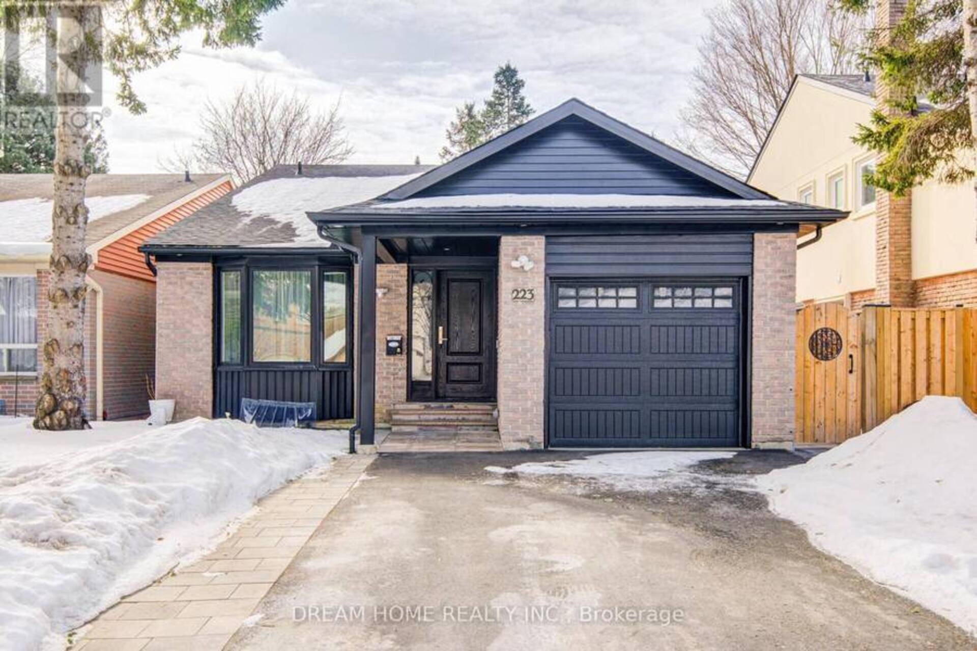 223 WELDRICK ROAD W Richmond Hill