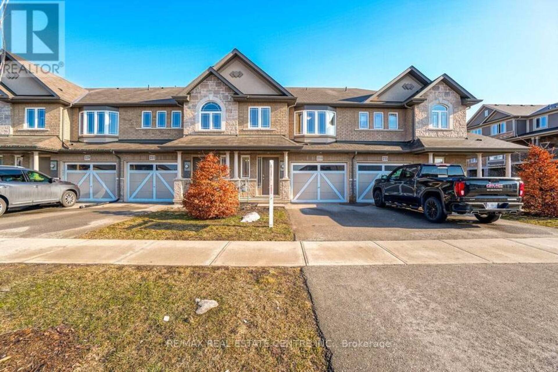 233 BELLAGIO AVENUE Hamilton