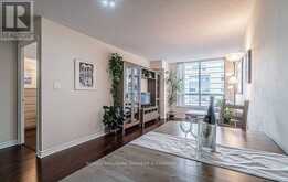 917 - 168 SIMCOE STREET W Toronto