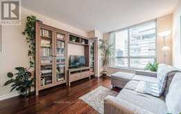 917 - 168 SIMCOE STREET W Toronto