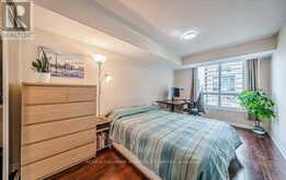 917 - 168 SIMCOE STREET W Toronto