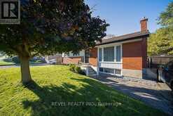 11 HILLCREST AVENUE Brantford