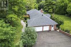 25 WESTVIEW DRIVE Aurora