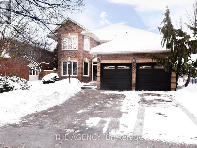 367 FAIRWAY GARDENS Newmarket Ontario