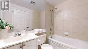 PH 24 - 25 GREENVIEW AVENUE Toronto