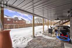 22 RIDGE GATE CRESCENT East Gwillimbury