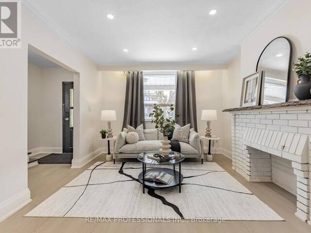 118 HOLLAND PARK AVENUE Toronto Ontario