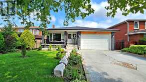 220 GRACEFIELD AVENUE Toronto