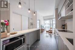 1136 - 8 HILLSDALE AVENUE E Toronto