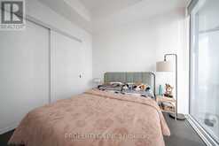 1136 - 8 HILLSDALE AVENUE E Toronto