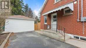 2 - 176 NORTH PARK STREET Brant