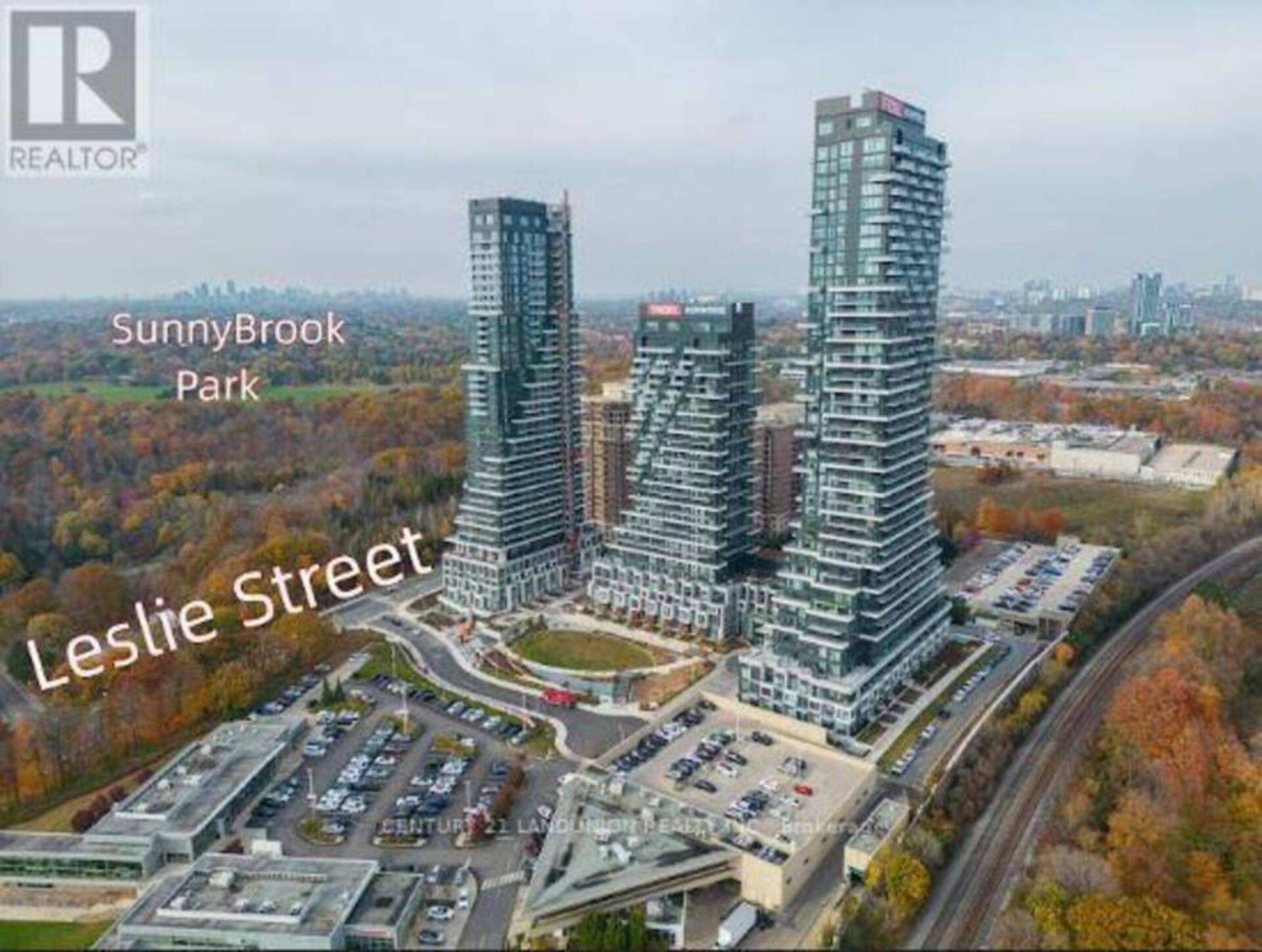 302 - 30 INN ON THE PARK DRIVE Toronto