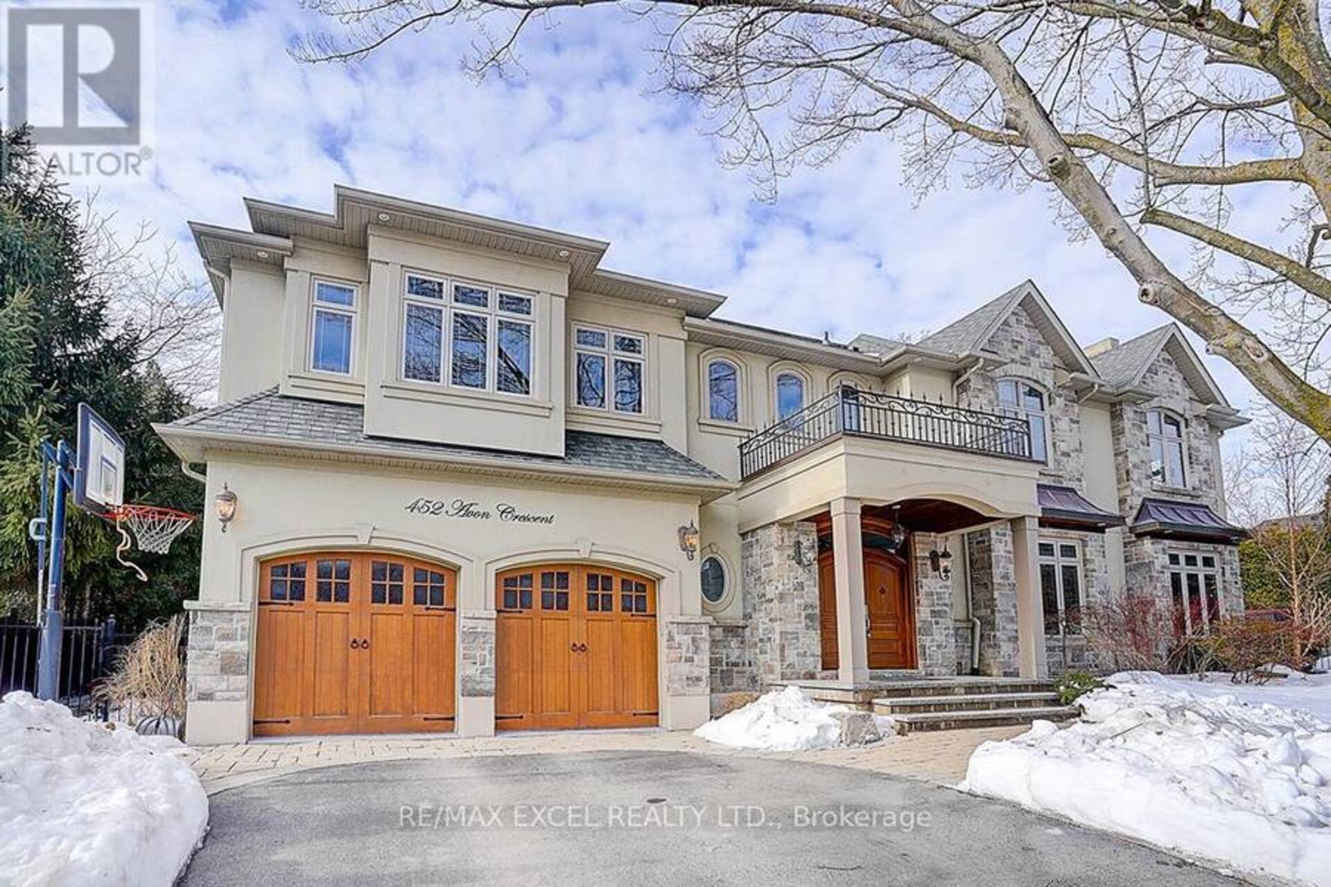 452 AVON CRESCENT Oakville