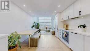 920 - 111 ST CLAIR AVENUE W Toronto