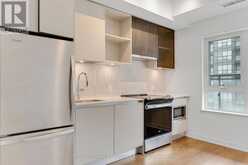 518 - 395 DUNDAS STREET W Oakville