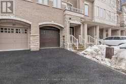 32 KAYAK HEIGHTS Brampton