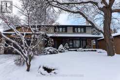 22 SILVERTHORNE BUSH DRIVE Toronto