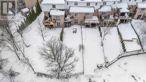 30 ROYAL CEDAR COURT East Gwillimbury