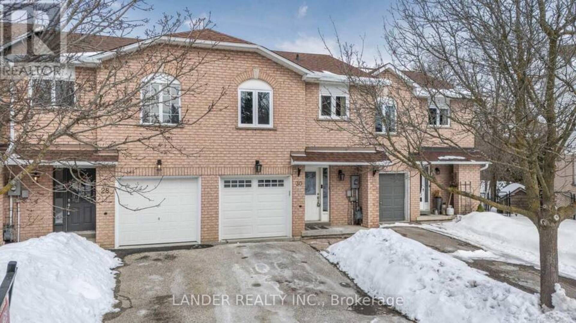 30 ROYAL CEDAR COURT East Gwillimbury