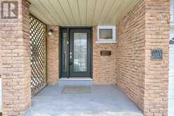 1813 BRONTE SQUARE Pickering