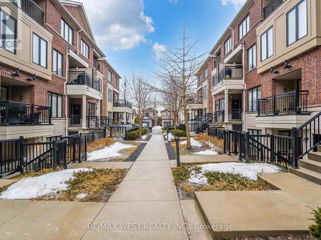 113 - 40 CARNATION AVENUE Toronto Ontario