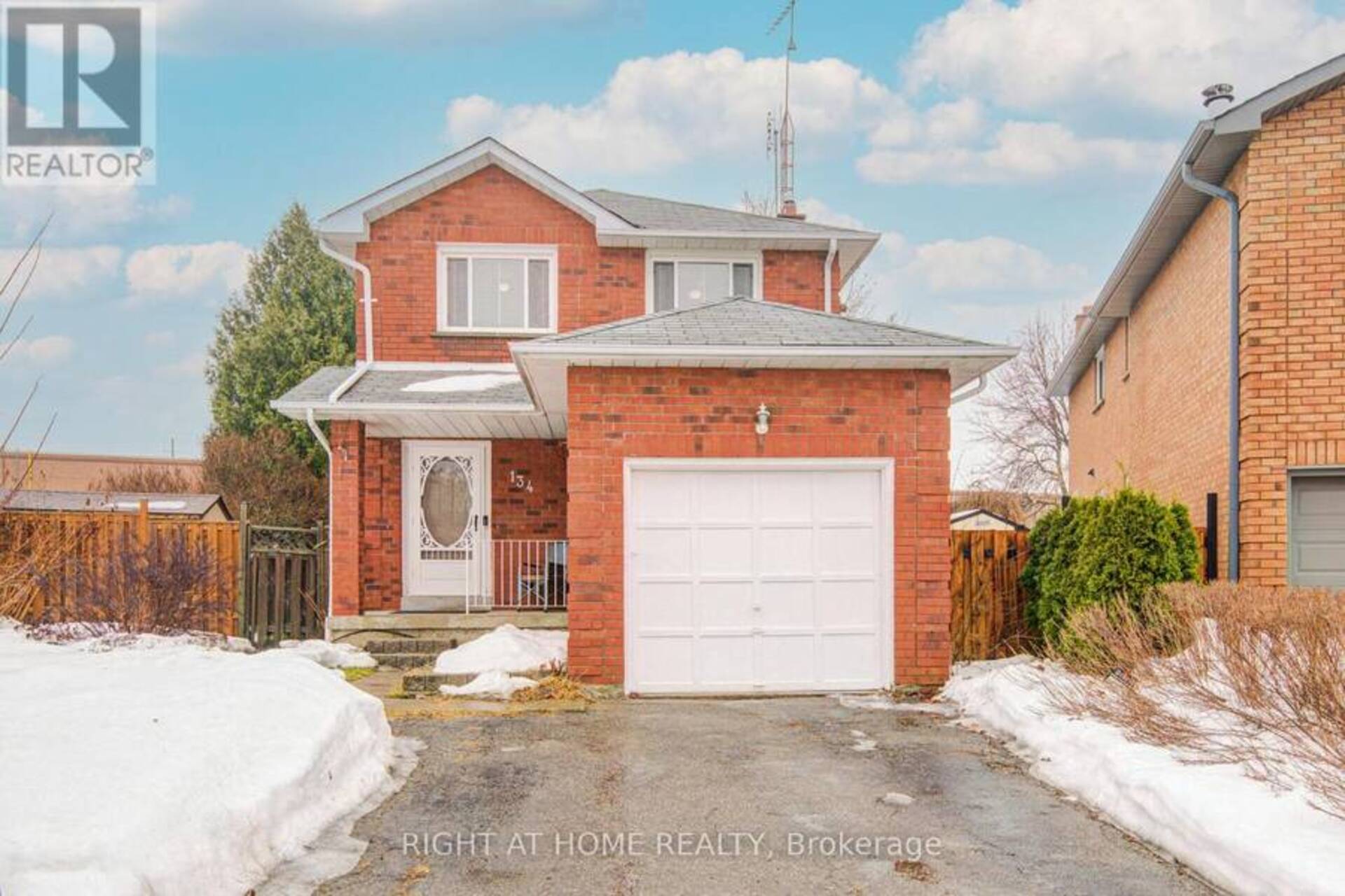 134 DUMFRIES AVENUE Brampton