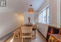 32 A MASSEY STREET E Toronto