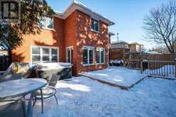 7 CHANDOS DRIVE Kitchener