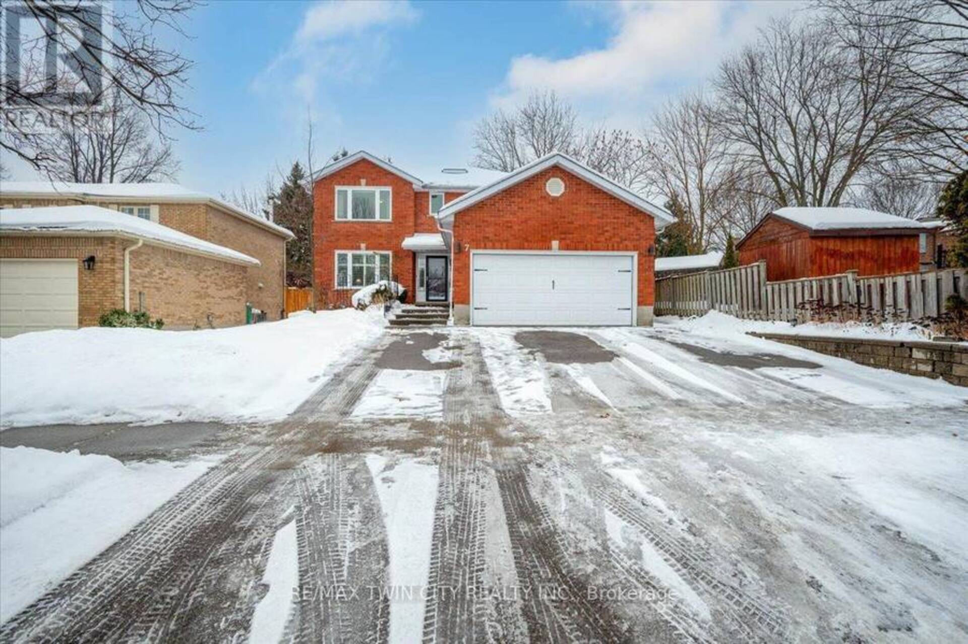 7 CHANDOS DRIVE Kitchener