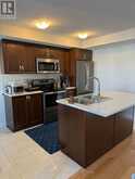 33 - 707-D AMBERWING PRIVATE Ottawa