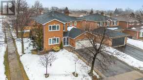 299 HICKORY CIRCLE Oakville