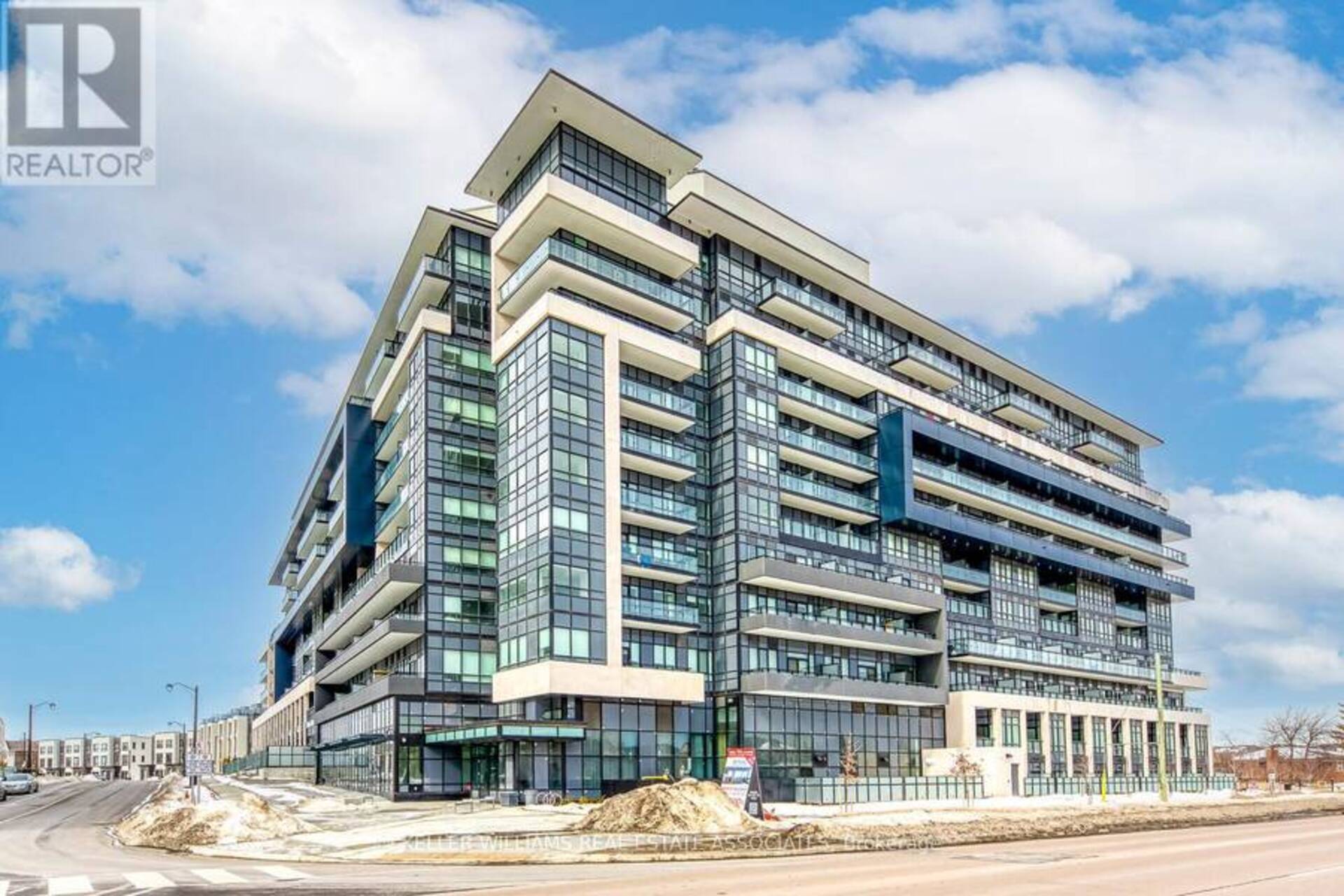 302 - 395 DUNDAS STREET W Oakville