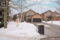 2 KIMBER CRESCENT Vaughan