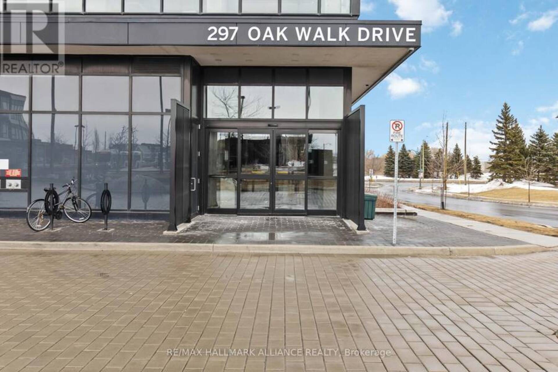 809 - 297 OAK WALK DRIVE Oakville