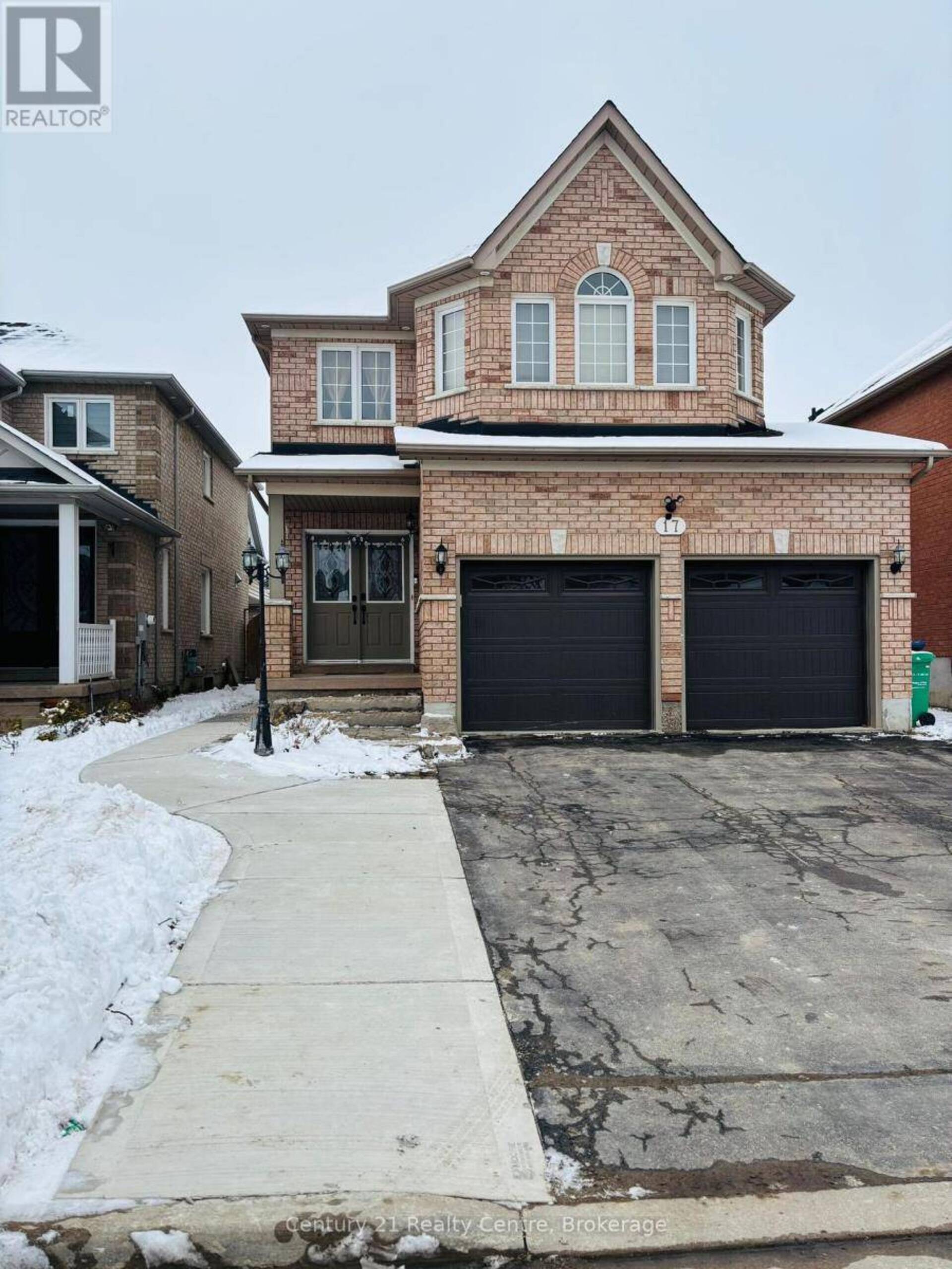 17 FALLSTAR CRESCENT Brampton